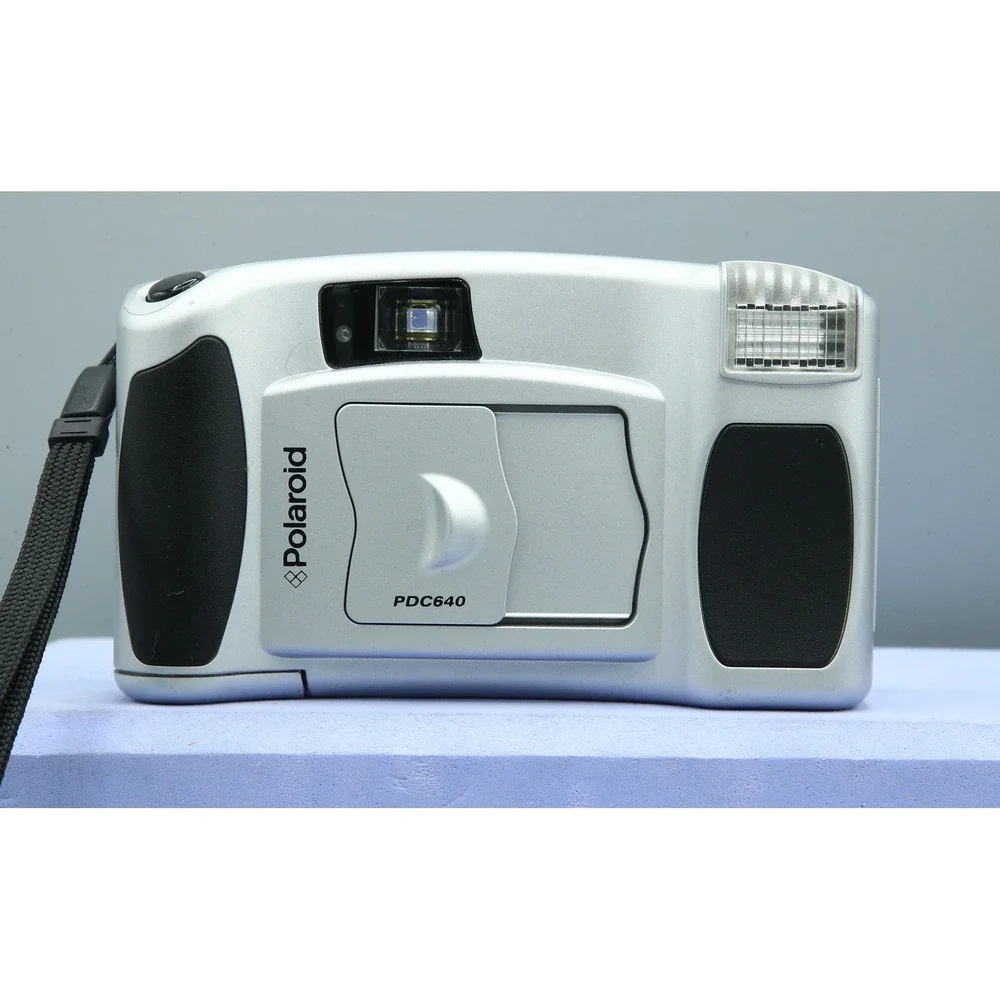 Polaroid Photo MAX PDC 640 Digital Camera Silver Vintage Y2K Point and Shoot